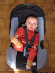 Alban prend son pied dans le cosi, nov. 2009